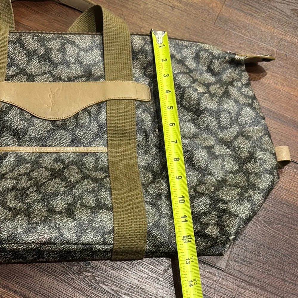 Yves Saint Laurent Pre Owned printed Signature Weekend Duffel Bag.